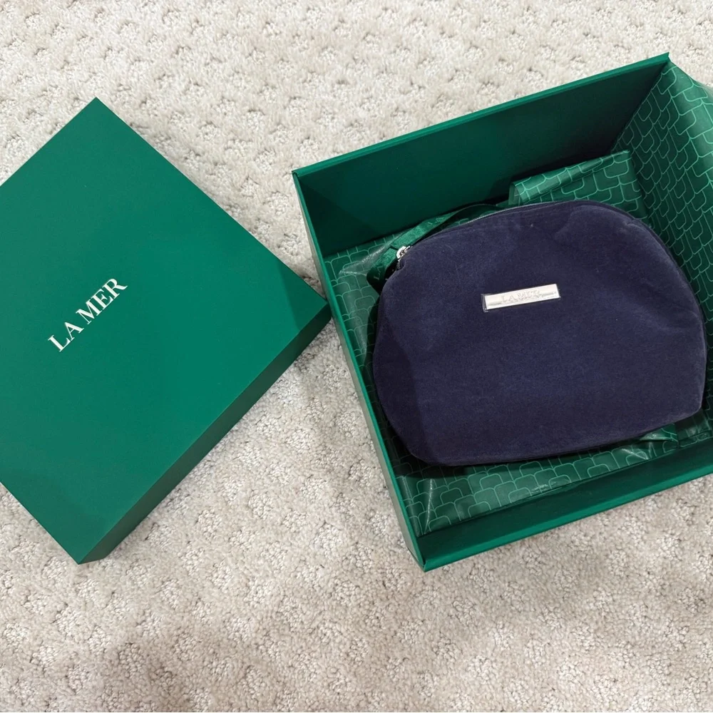 La Mer Velvet Travel Set in Deep Green and Navy Blue